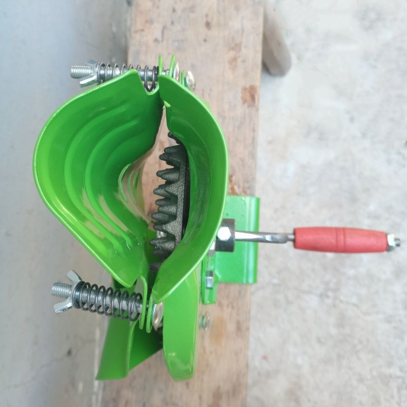 Hand Crank Corn Thresher Mini  - Corn Sheller Machine 评论和价格